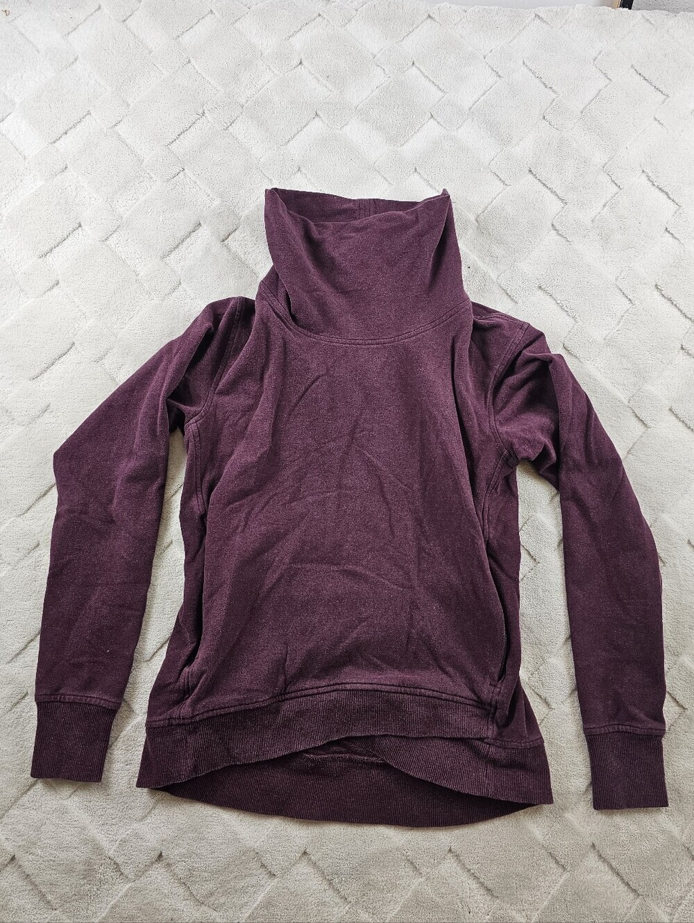 lululemon Funnel Neck Pullover Sweatshirt Womens 6 Pull Over Plum Purple